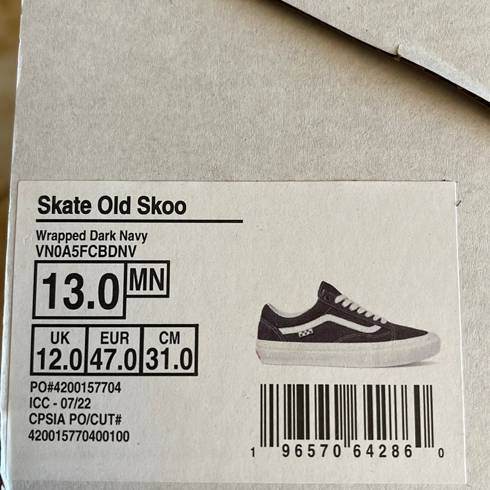 Vans Men’s Skate Old Skool
Wrapped Dark Navy
VN0A5FCBDNV
Sneakers - Picture 15 of 16